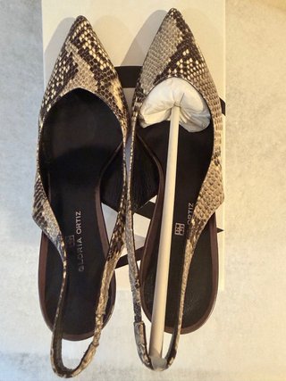 Zapatos Gloria Ortiz tacón piel serpiente