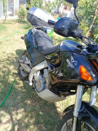 Moto Aprilia Pegaso 650 en buen estado,ITV al día