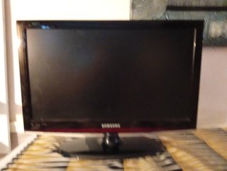 Televisor Samsung 28 Negro/Rojo