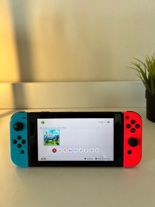 ¡Como Nueva! Nintendo Switch + Funda Original