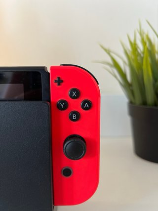 ¡Como Nueva! Nintendo Switch + Funda Original