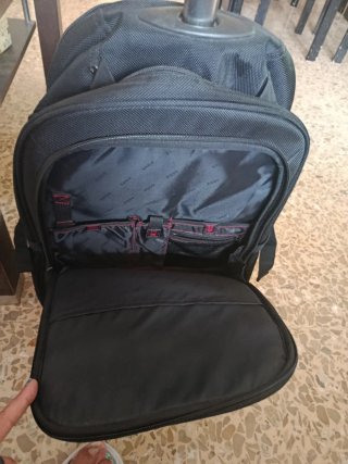 Vendo mochila negra