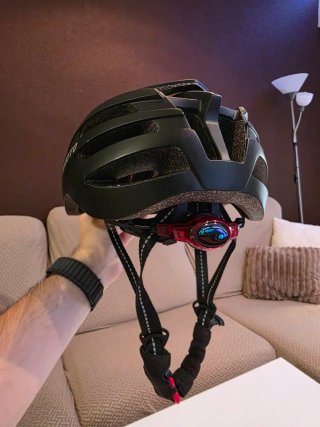 Casco Bicicleta o Patinete Eléctrico con visera