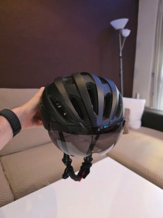 Casco Bicicleta o Patinete Eléctrico con visera