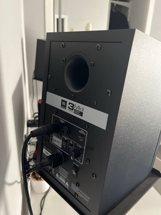 Monitores JBL 305P MKII