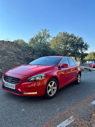 Volvo V40 2014
