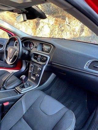 Volvo V40 2014