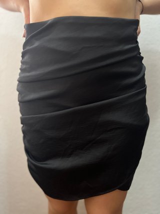 Falda Zara cruzada fruncida Talla M