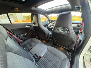 MERCEDES GLA 45 AMG 381CV 4 MATIC 2017