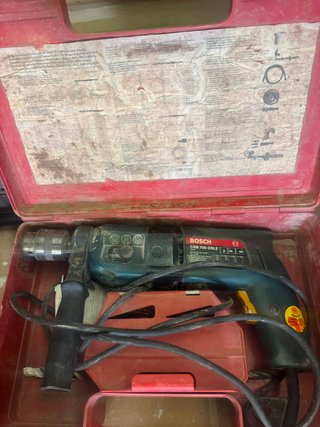 Se venden herramientas eléctricas.