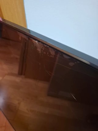 smart TV 55' Samsung QLED Q7F pantalla rota