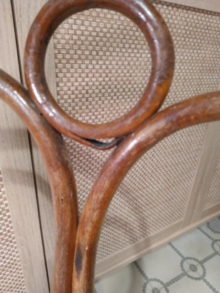 Silla THONET original de madera curvada y rejilla