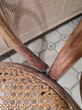 Silla THONET original de madera curvada y rejilla