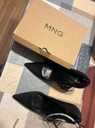 Tacones Mango Negros con Brillantes