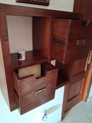 2 Estanterías de pared de madera