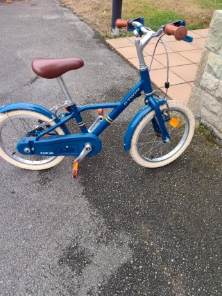Bicicleta infantil azul