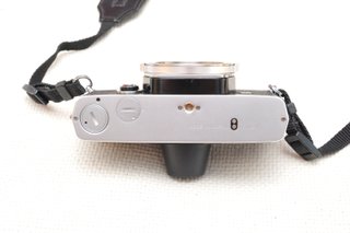 Olympus OM-2n Cámara Analógica (solo cuerpo)