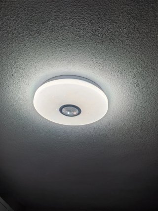Lámpara LED con Altavoz Bluetooth