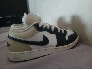 Zapatillas Nike Blancas y Negras