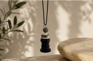 Collar artesanal botones negros vintage original