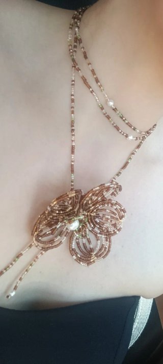 Collana fiore perline fatta a mano