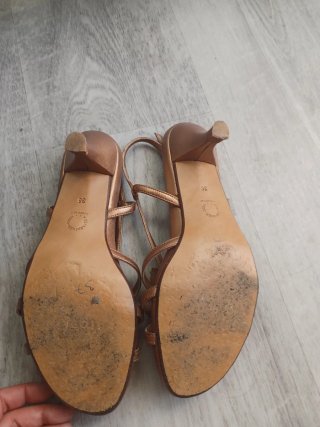 Sandalias doradas vestir N.38