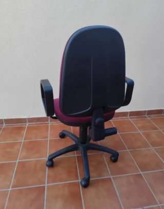 Silla giratoria como nueva