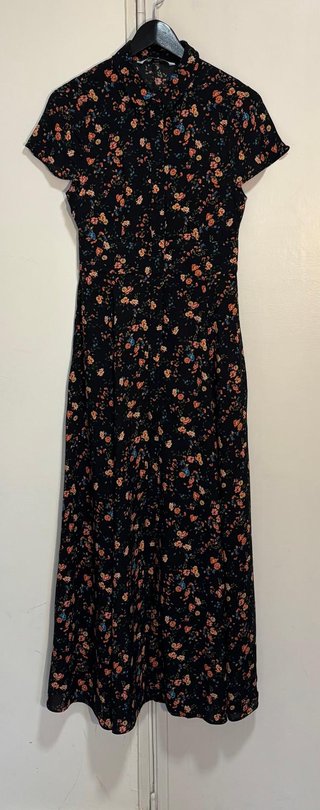 Vestido midi Zara flores negro camisero talla XS
