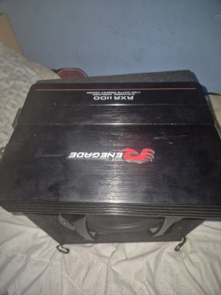 Subwoofer Alpine con Amplificador renegade Car Aud