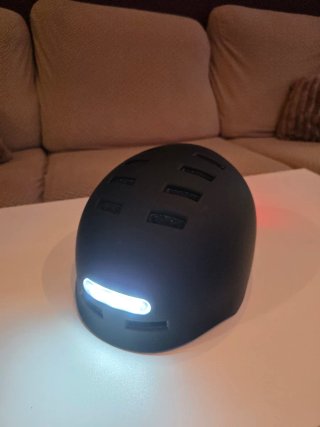 Casco Bicicleta o Patinete eléctrico con luces.