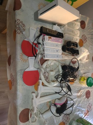 Wii, juegos, mandos, y accesorios