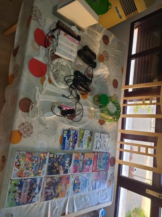 Wii, juegos, mandos, y accesorios
