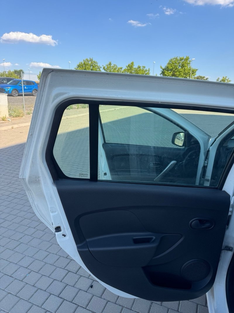 Dacia Logan MCV 0.9 TCE Laureate 2016, foto 26