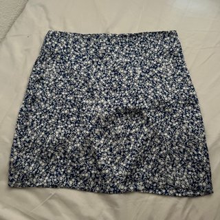 Falda Zara satén flores azul XS
