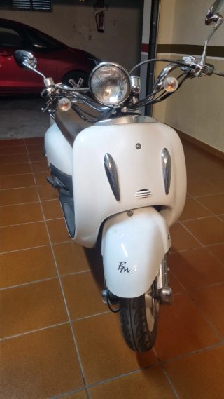 Moto Scooter Motobella 125cc 600 km