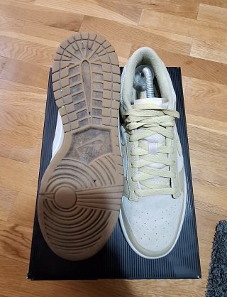 Nike Dunk Low Khaki Gum DZ4513-200