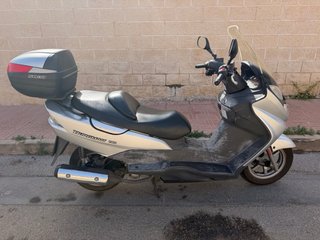 Moto Suzuki Burgman 150 cc