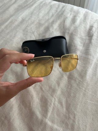 Gafas de sol Rayban amarillo oro arista