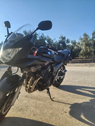 Suzuki Bandit 650 S Negra