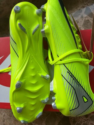 Botas  Nike Air Zoom Mercurial Vapor 16 PRO FG