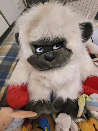 Juguetes de peluche. De la patrulla canina, cars..