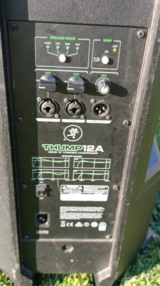 Altavoces Mackie Thump 12 A