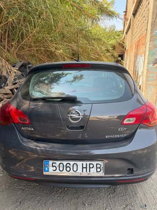 Opel Astra 2014
