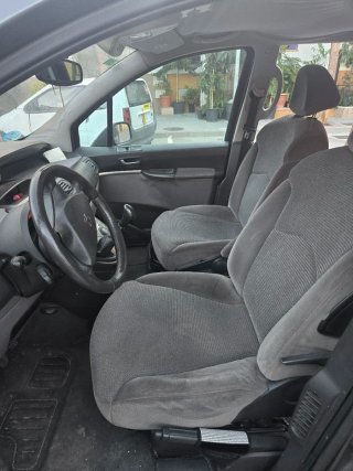 Peugeot 807 2005