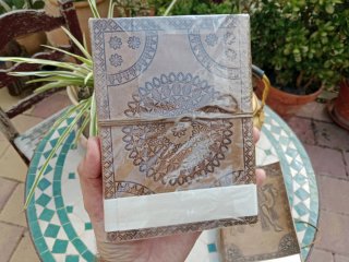 Libreta de piel hecha a mano India.
