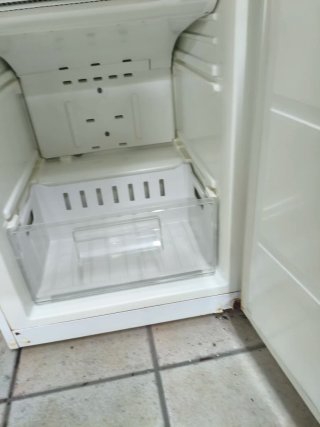 Nevera zanussi, lo ha dado todo y no enfría