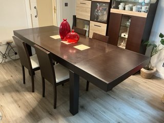 Mesa de comedor + 4. Sillas
