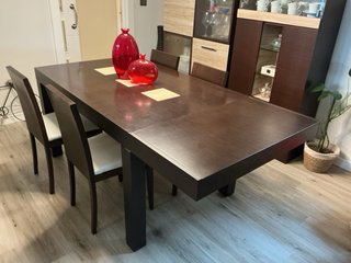Mesa de comedor + 4. Sillas