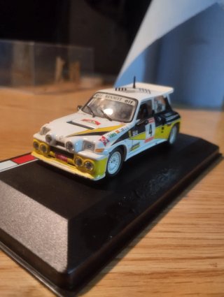 Renault 5 maxi turbo 1:43