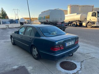 Mercedes-Benz Clase E 2001
